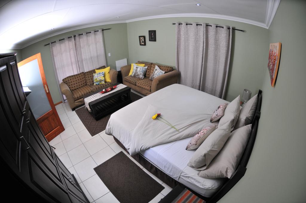 Summer Garden Guest House 伯诺尼 外观 照片